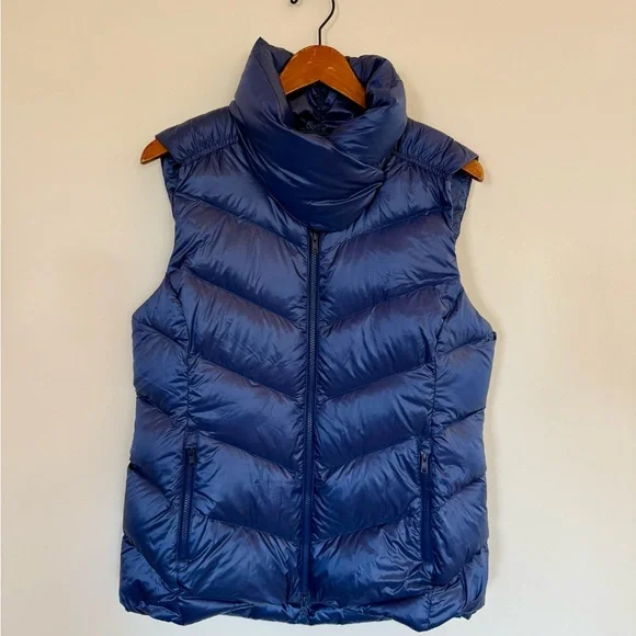 L.L. Bean Blue Quilted Puffer Vest - Picture 1 of 8
